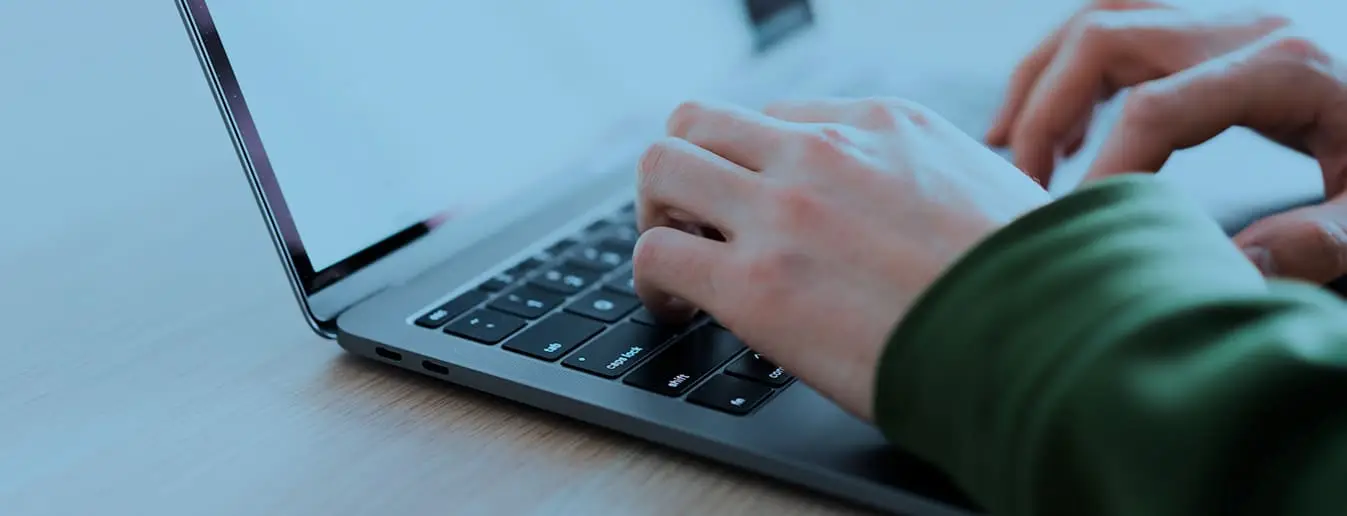Facebook ayuda hispanos a programar